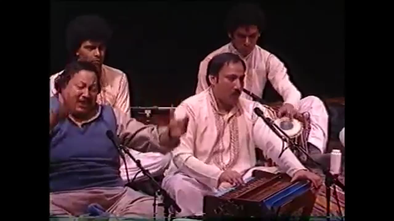 kh Beqadran Naal Lai Luk Luk Rona Pe Gaya - Ustad Nusrat Fateh Ali Khan