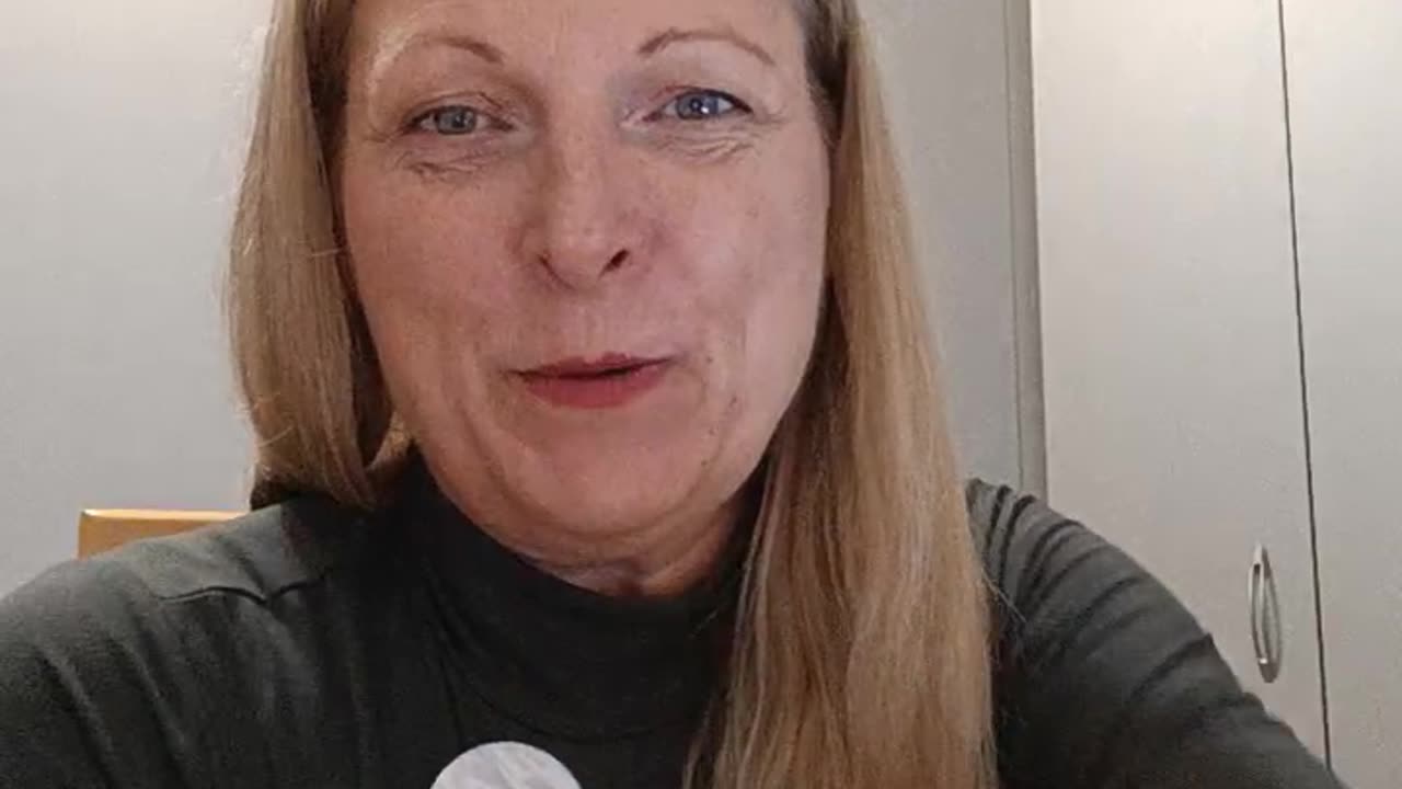 MŮJ NEROUŠKOVÝ PŘÍBĚH A BOJ S BYROKRATICKÝMI ROBOTY - Lenka Tarabová