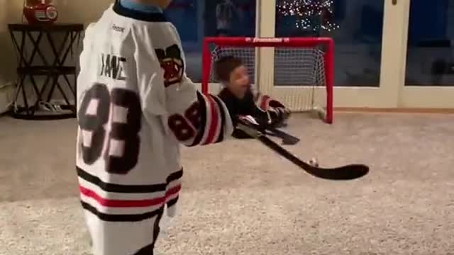 Hold my juicebox while I split the defenders 🧃🏒