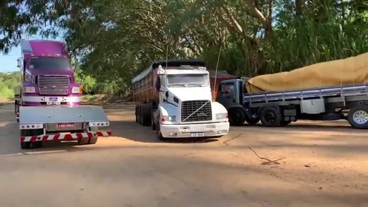 HOW TO TRUCK 🚛 MODELS WORK....😎🍿