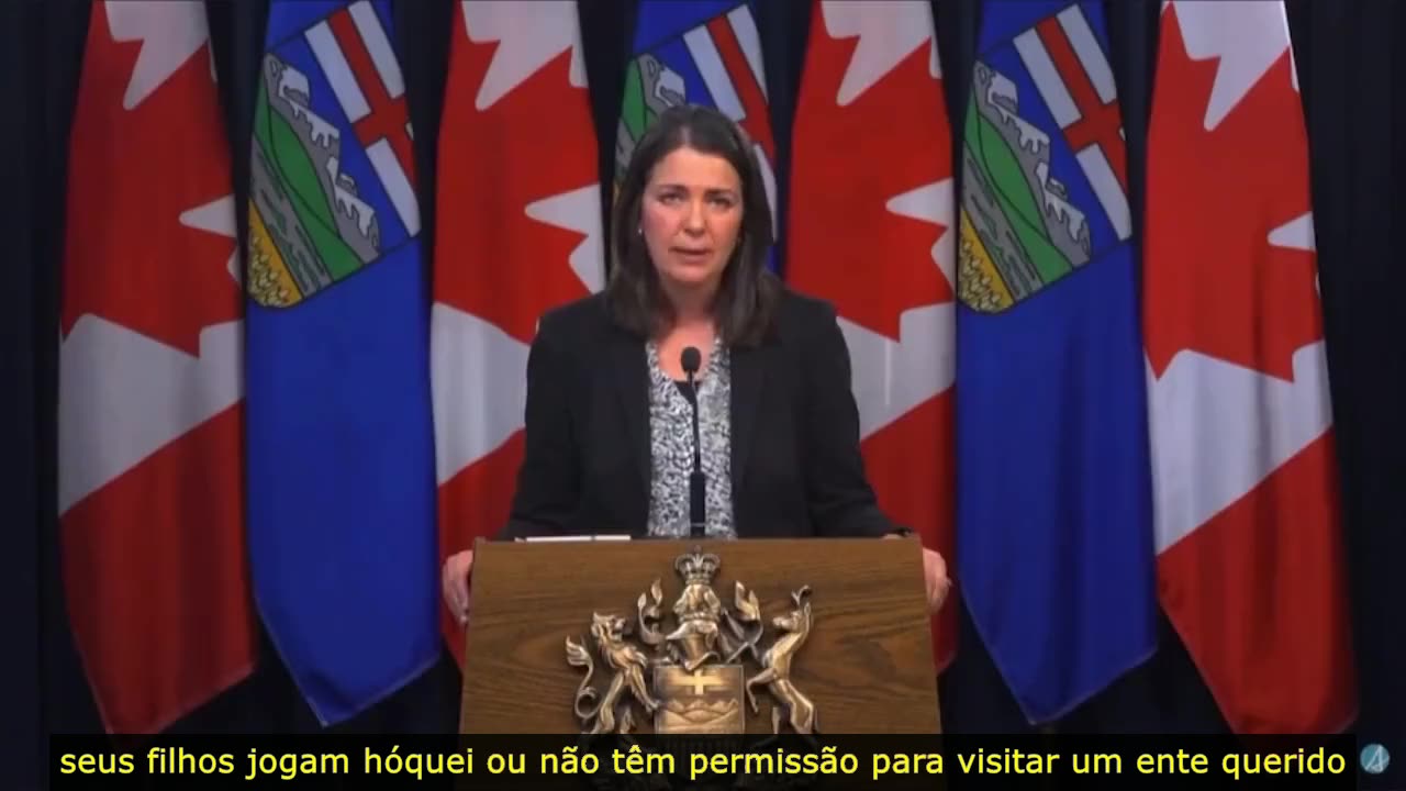 Danielle Smith, a primeira-ministra de Alberta, Canadá, é a primeira grande política...descarada.