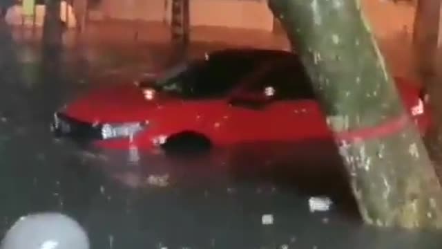 🇨🇳 Floods, in Henan province, China