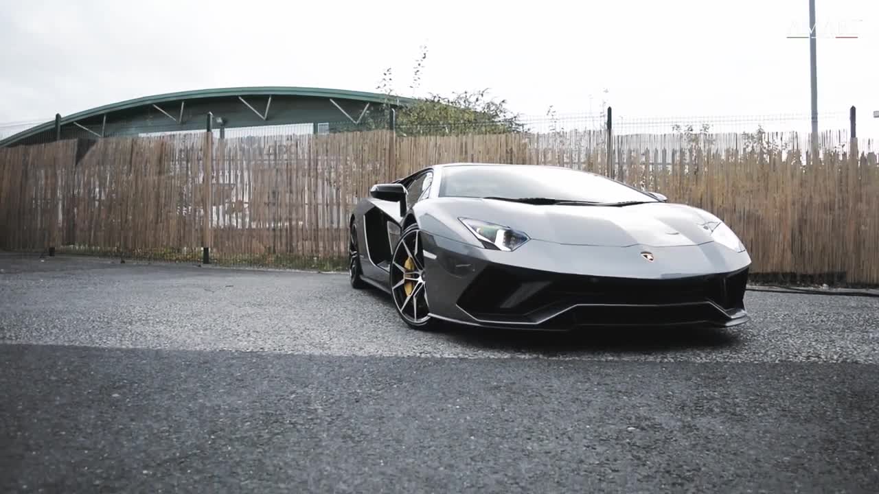 LAMBORGHINI AVENTADOR 0