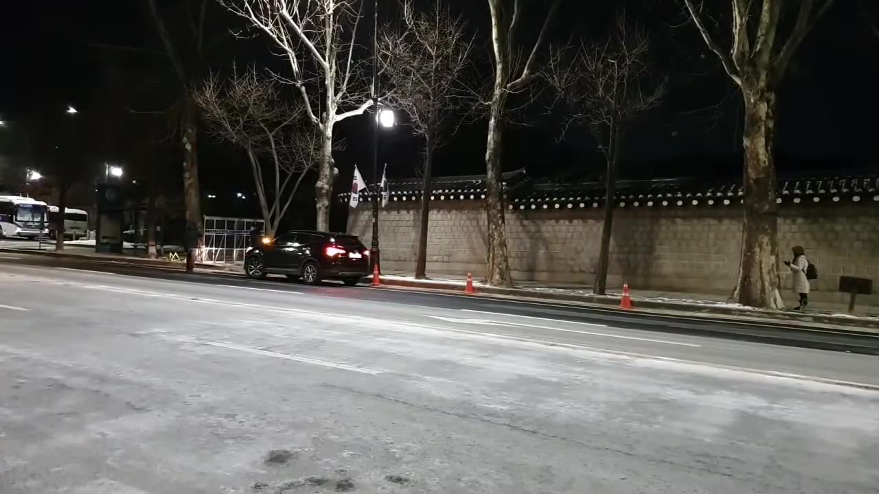 20200220_V3_S03(Nd1ExRVcLTA)용감한 젊은 엄마 심야에 미대사관에서 청와대로 이동하여