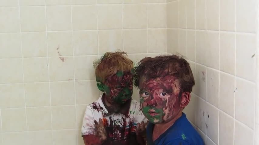 Adorable Kids Caught by Dad after painting themselves 2021