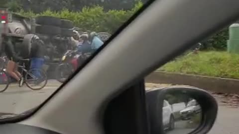 Video: Accidente en la vía Piedecuesta-Bucaramanga mantiene la vía congestionada