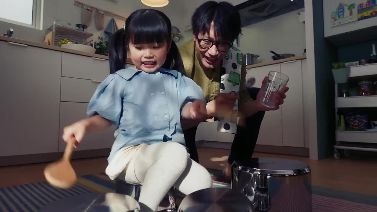 Young girl furniture life play cooking kitchen bedroom painting dance