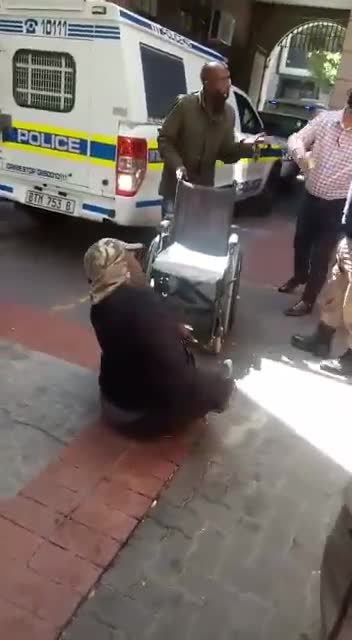 Metro cops assault wheelchair-bound man