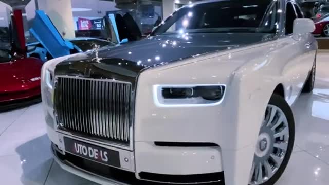 Check this Rolls-Royce Phantom 🤩😍 Carvibes Luxurycars Luxury Lifestyle Supercar #Shorts