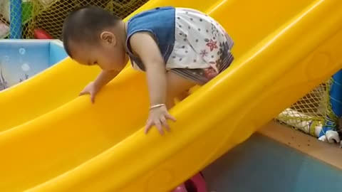 baby learn to play