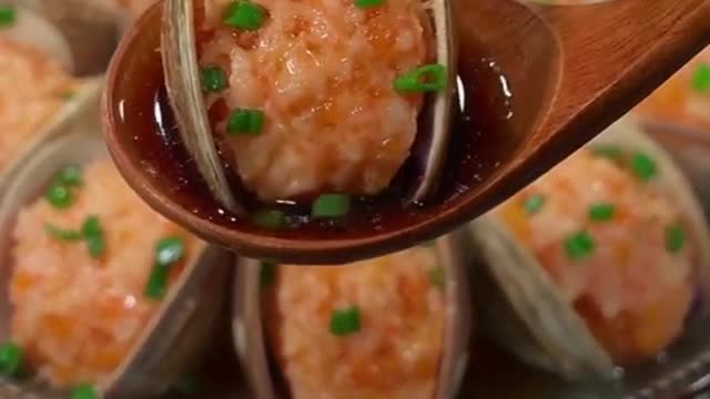 Flower clams, shrimp and smooth