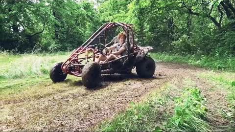 Miniature racing car