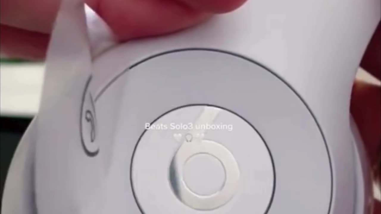 These are the perfect gift without spending a fortune for airpod max’s😍🎧