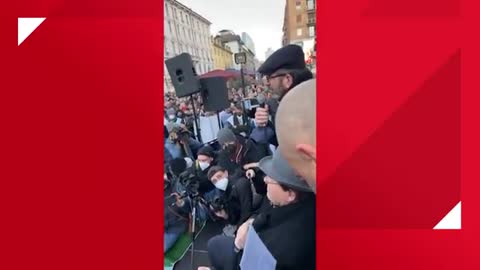 Montagnier a Milano: “i non vaccinati salveranno l’umanità” - Parola di un NOBEL