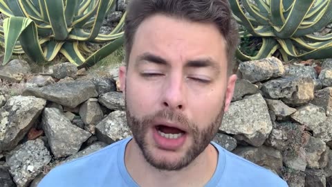 ***Lewis Hamilton is an Idiot***