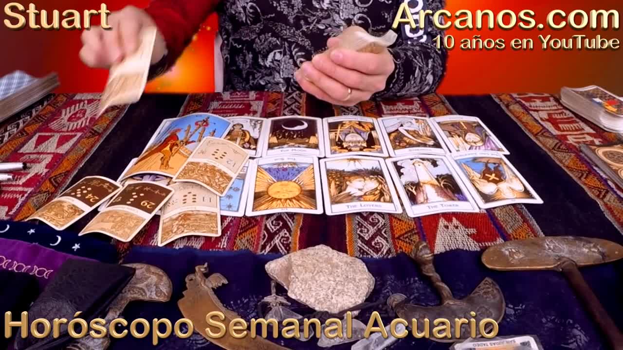 ACUARIO ENERO 2018-05-28 Ene al 03 Feb 2018-Amor Solteros Parejas Dinero Trabajo-ARCANOS.COM