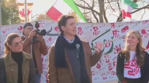 Canada: PM Justin Trudeau takes part in Freedom Human Chain rally in Ottawa – October 29, 2022