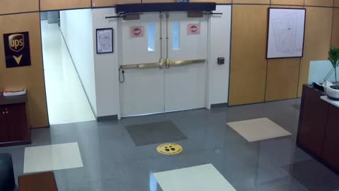 3902PSQB06LobbyReceptionArea_2021-01-06_12h00min01s363ms.mp4