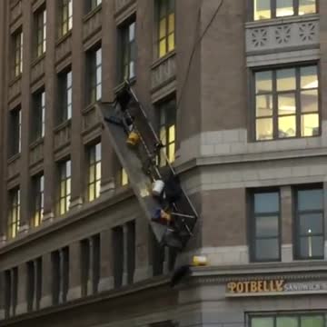 Fuertes vientos casi causan un accidente grave en Jersey City