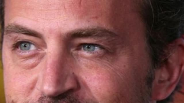 Matthew Perry Is Missing Part Of His Middle Finger #shorts #facts