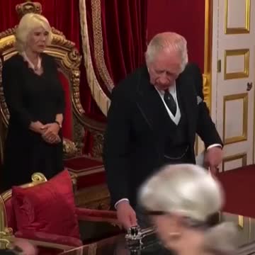 Move all this crap Plebs ! I am KING!!!