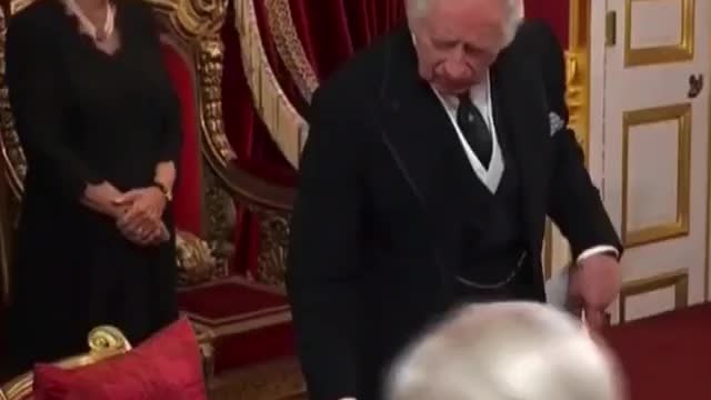 Move all this crap Plebs ! I am KING!!!