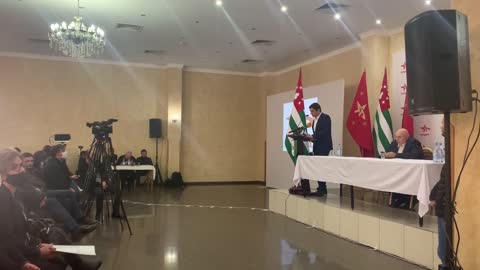 Тимур Гулия - Мы предлагаем Аслану Бжания добровольно уйти в отставку