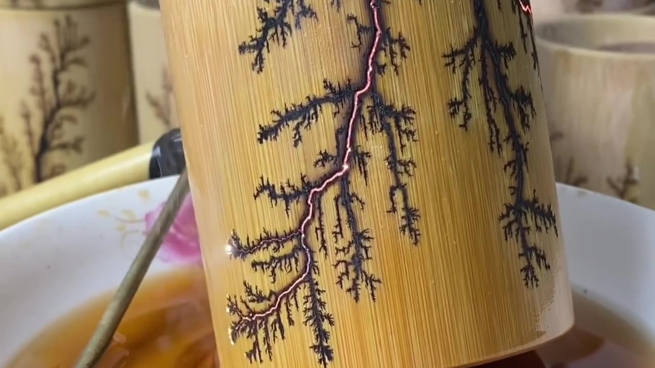 Awesome wood burning technique 🌲🔥 rate 1-10!