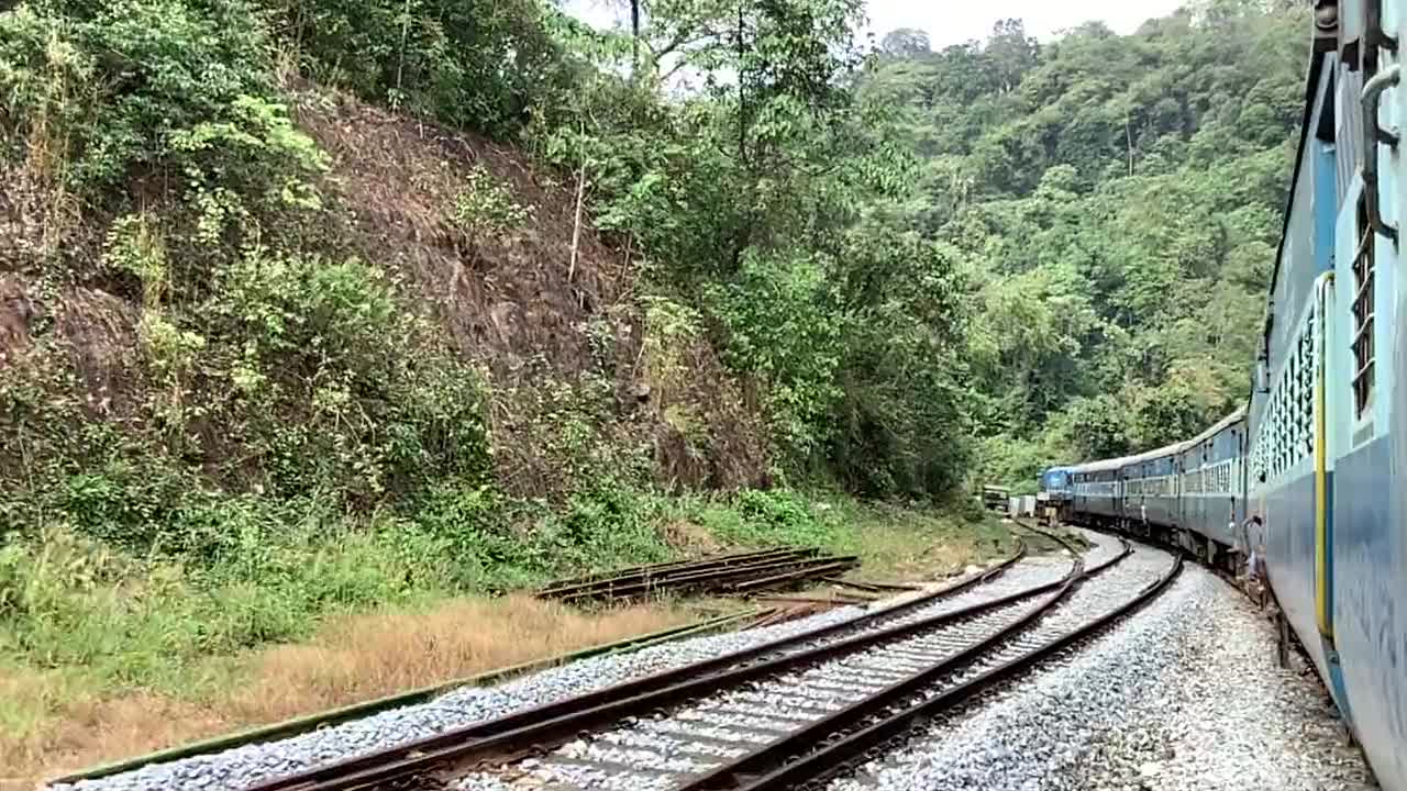 Indian 🚆 Train