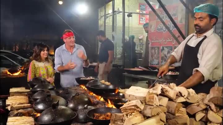 Pakistan Street Food at Night!! Vegans Won’t Survive Here!!-6