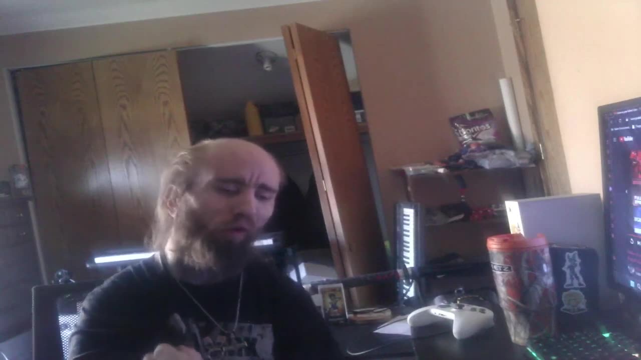 Cyraxx aka Shadowblade YouTube 12-08-23 Bouncing on my own accord