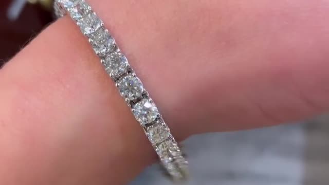 Trendy Diamond Jewelry | Create your own jewelry collection | Johann Paul Fine Jewelry