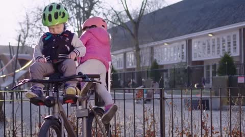 AMAZING: Google's Self Driving Bicycle