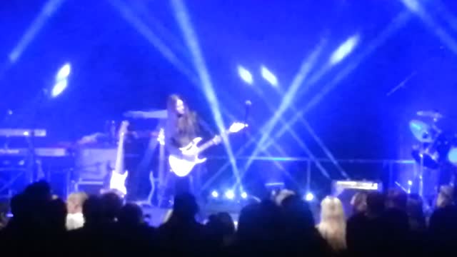 RockMilady ¬ Sziklákat görgetek