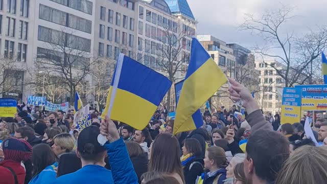 Ukraine demonstration in the heart of Frankfurt April 2022