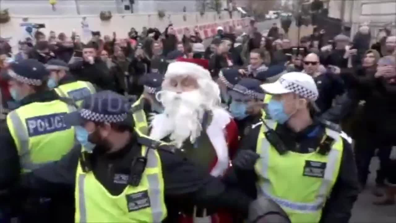 A religião das fraldas faciais domina o mundo