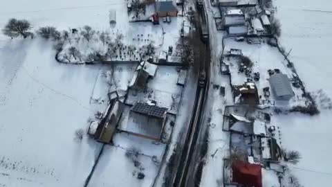 Columns of Russian equipment and artillery are marching in the Sumy region.