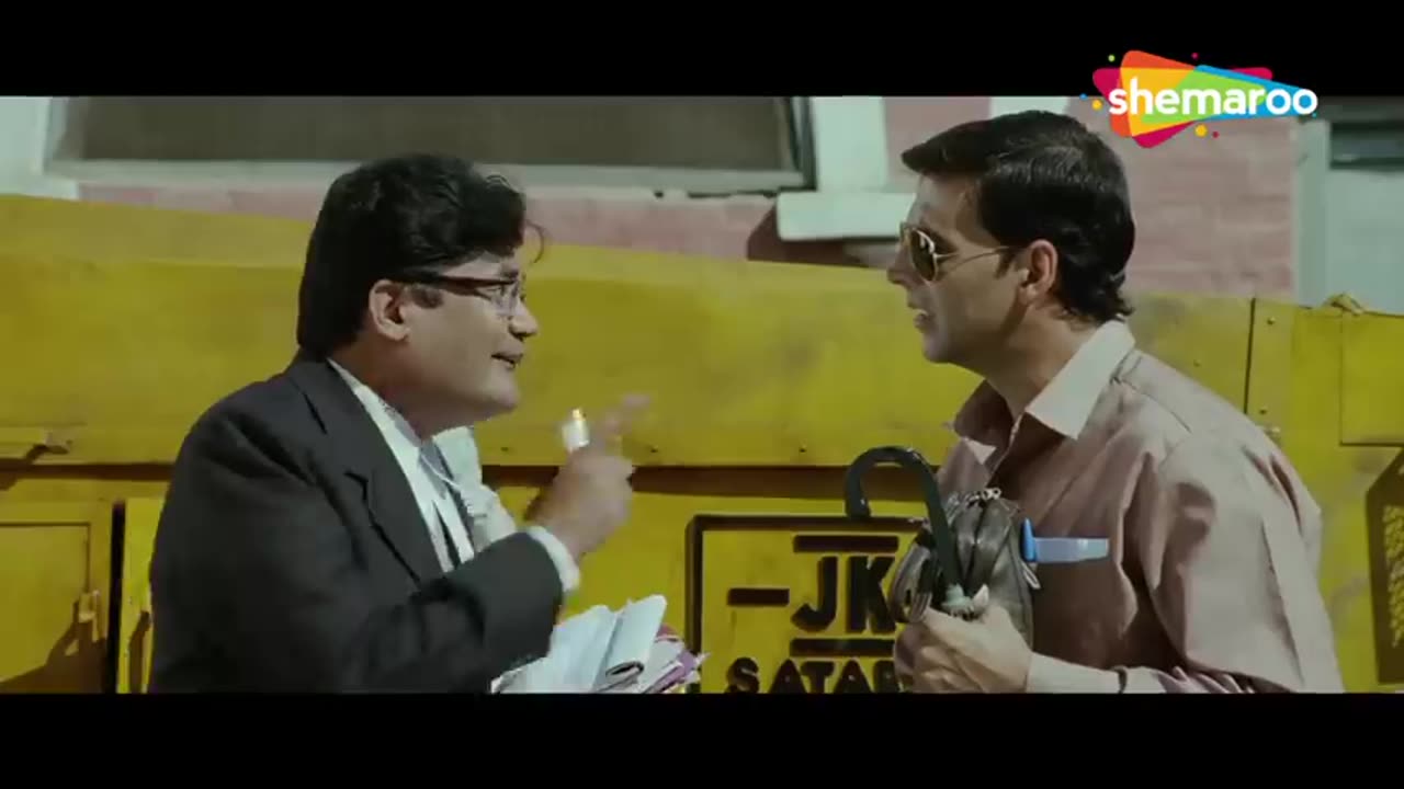 Akshay, Johnny Aur Rajpal BULDOZER SCENE - Khatta Meetha