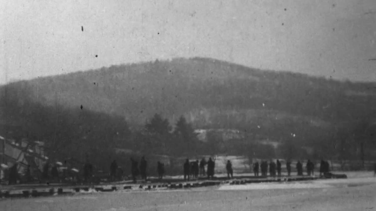 Circular Panorama Of Housing The Ice (1902 Original Black & White Film)