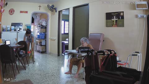 hallfront day n night 20220407