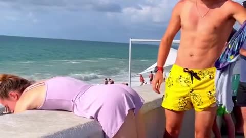 Crazy'prank in beach