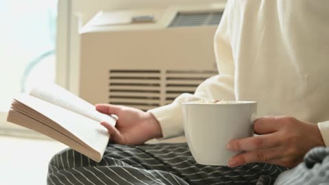 The habit of reading stimulates the brain and promotes benefits