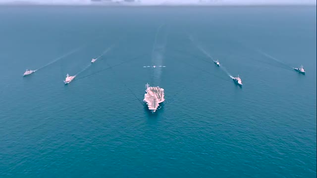 U.S. Navy and Republic of Korea Navy Ships Steam in Formation During MCSOFEX