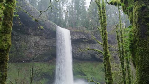 Beautiful waterfall 😍