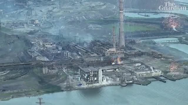 Rain of munition cascades on to Azovstal steelworks in Mariupol, Ukraine