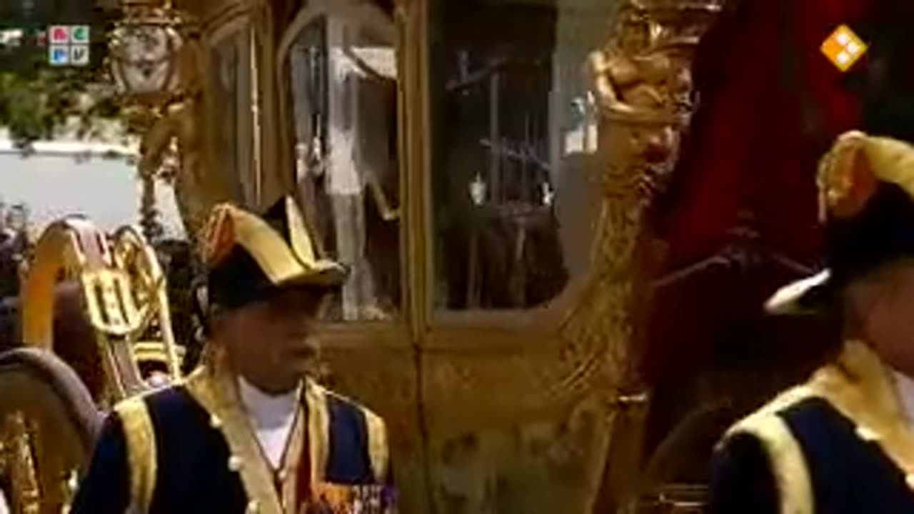 Koningshuis moet ook bezuinigen