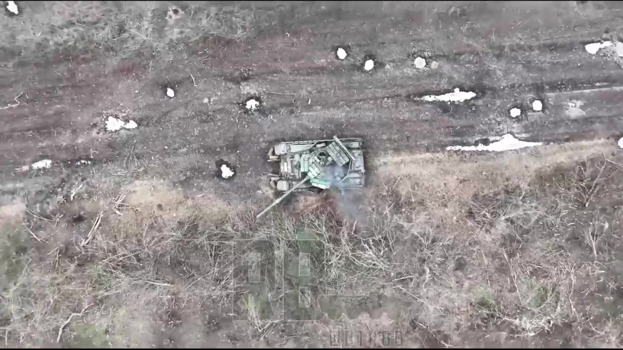 Finishing an abandoned AFU tank by dropping a grenade in the hatch.