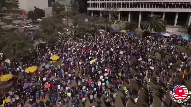 LA: First Responders rallied against mandated Covid-19 vaccination in front of city hall.