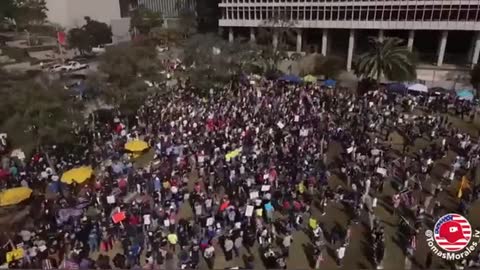 LA: First Responders rallied against mandated Covid-19 vaccination in front of city hall.