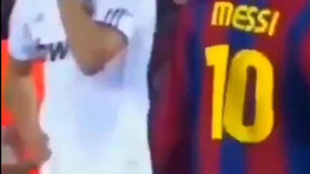 Real Madrid vs Barcelona Messi vs Ronaldo #El_Classico 2010
